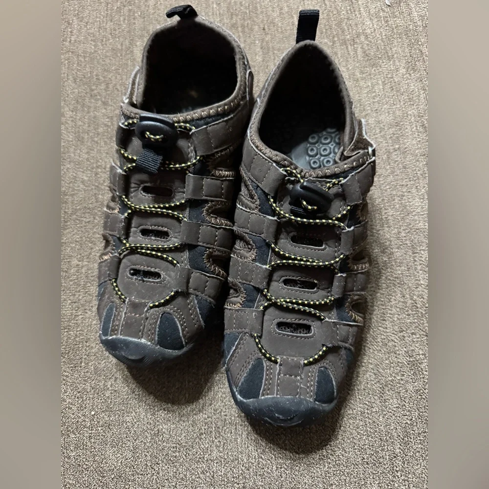 Crazy 8 Brown Shoes